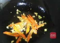 Illustration of how to make stir-fried bean curd with leeks 4