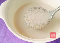 Illustration of how to make strawberry, orange, milk and sago 7