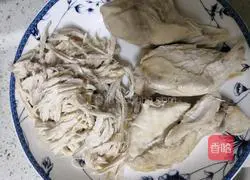 Illustration of how to make cold shredded chicken 7