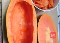Papaya stewed in peach gum Illustration of how to do it 4