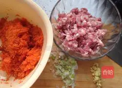 Illustration of how to make carrot meat buns 3