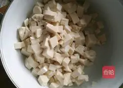 Illustration of how to make smooth meat soup 4