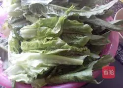Fried lettuce with garlic Illustration of how to make dishes 2