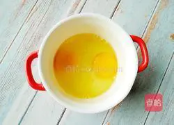 Illustration of how to make broccoli and egg custard 4