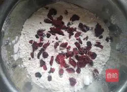 Milk Cranberry Bread Recipe Illustration 2