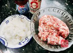 Illustration of how to make radish and meat buns 3