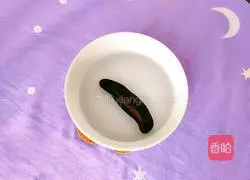 Illustration of how to make banana milk and sea cucumber 3