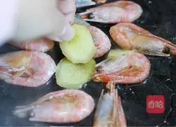 Illustration of how to make sweet shrimp and shell noodles 6