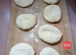 Illustration of how to make bean paste buns 11