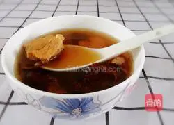 Illustration of how to make Smilax Poria Pork Ribs Soup 5