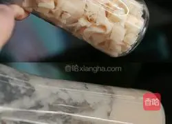 Lotus root and scallion Illustration of how to make fragrant pancakes 1