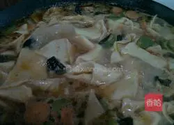 Hot noodle soup recipe 13