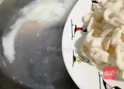 Illustration of hand-rolled noodles 12