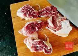 Recipe for fungus, red dates, peanuts and beef tendon soup Illustration 4