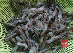 Illustration of how to make fried shrimps 1