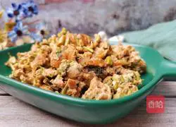 Illustration of how to make Chinese toon scrambled eggs 21