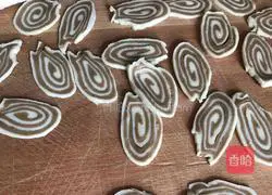 Homemade cat ears Illustration of how to do it 9