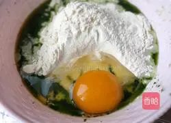 Illustration of how to make spinach bird's nest rolls 6