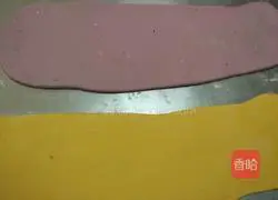 Illustration of how to make watermelon steamed buns 4