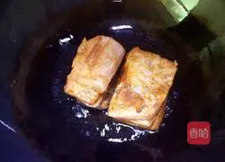 Illustration of how to make taro braised pork 7