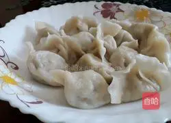 Illustration of how to make celery and pork dumplings 7