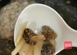 Illustration of morel stew with gravy 5