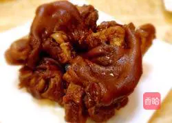 Illustration of how to make sauced pig trotters 9