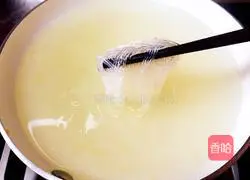 Illustration of how to make cold spinach vermicelli 7