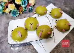 Illustration of how to make a fat frog with a long tongue 14