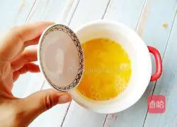 Illustration of how to make broccoli and egg custard 5