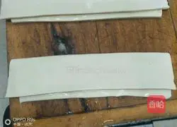 Illustration of how to make milk-flavored large flower rolls 2