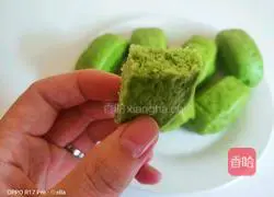 Illustration of how to make spinach steamed buns 10