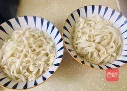 Illustration of how to make beef soup and potato hand-made noodles 7