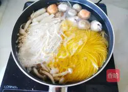 Cornmeal Fish Ball Mushroom Soup Illustration 10