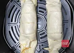 Illustration of how to make meat floss sausage rolls 5