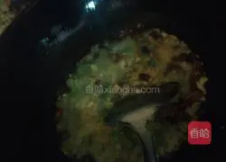 Illustration of how to make pickled fish with green pepper 8