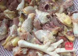 Illustration of how to make calcium supplement soup with wing bone rattle snail 2