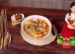 Illustration of Spicy Cabbage Noodle Soup 17