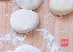 Illustration of how to make mushroom buns 5