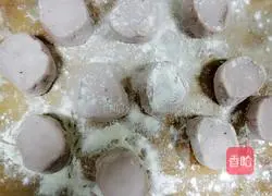 Illustration of how to make rose steamed buns 8