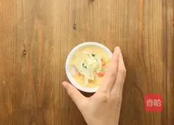 18-36 months complementary food: Illustration of how to make milky salmon baked spinach 9