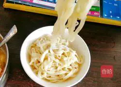 Illustration of kimchi hand-made noodles 11