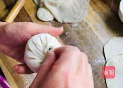 Illustration of how to make leek and egg box 10