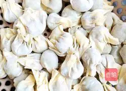 Illustration of how to make preserved egg wontons 5