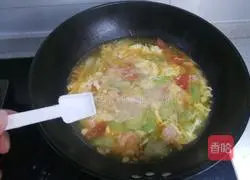 Illustration of how to make loofah and shrimp soup 19