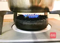 Illustration of how to make ginger moxa leaf soup (removing cold, regulating qi) 8