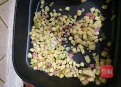 Illustration of how to make nutritious fried steamed buns 7