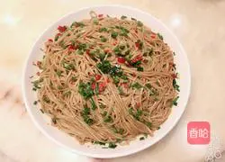 Illustration of how to make scallion oil noodles 5