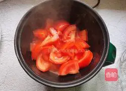 Tomatoes, Seafood Mushrooms Illustration of how to make soup 4