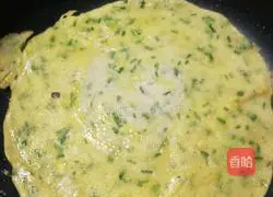 Illustration of how to make chive egg pancake 7